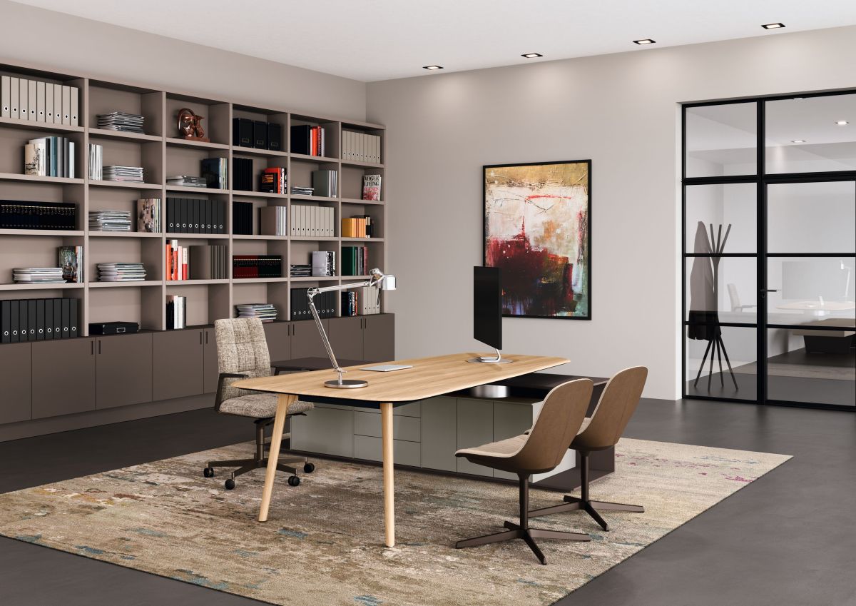 Sheru Chair Four Foot Cross Walter Knoll
